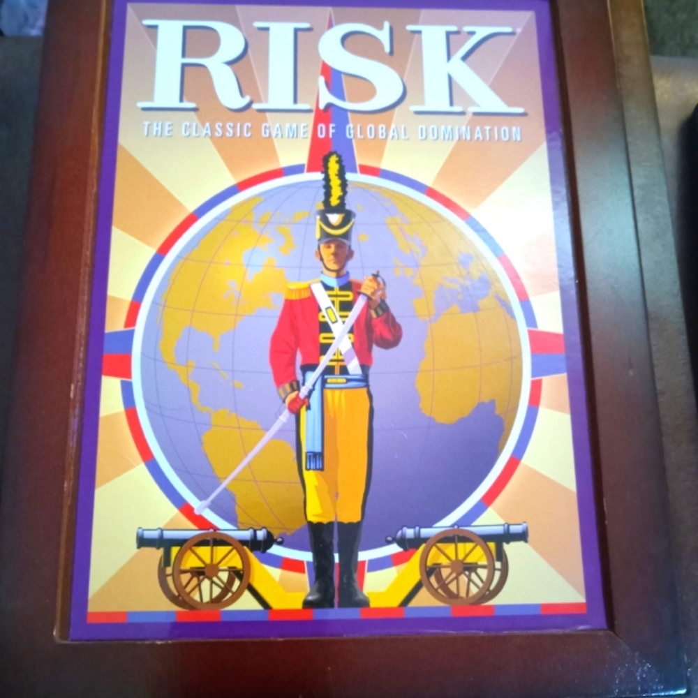 Vintage Game RISK in Wood box